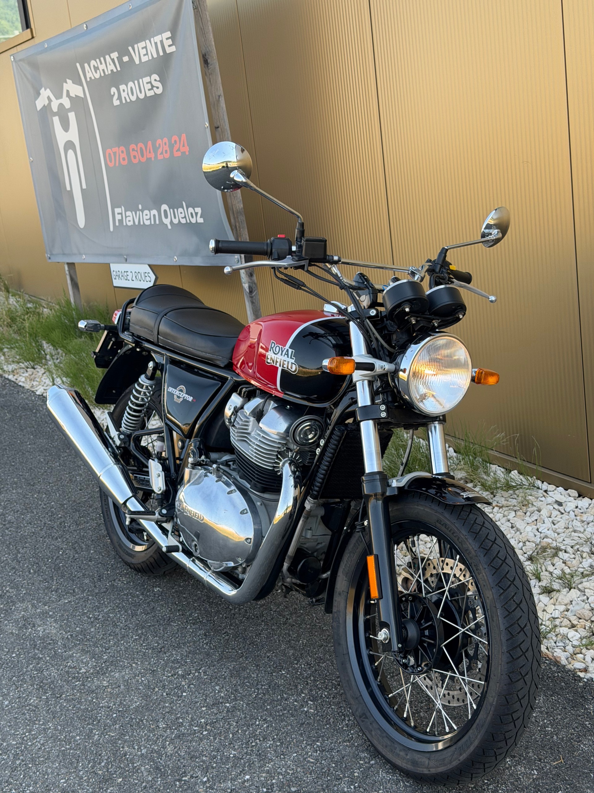 ROYAL ENFIELD Interceptor 650 Standard-image-0