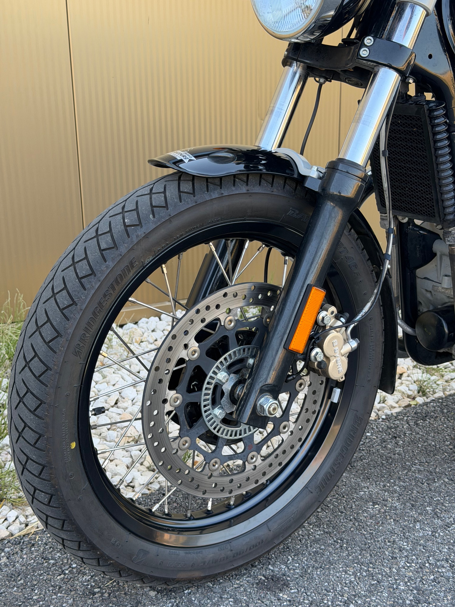 ROYAL ENFIELD Interceptor 650 Standard-image-8