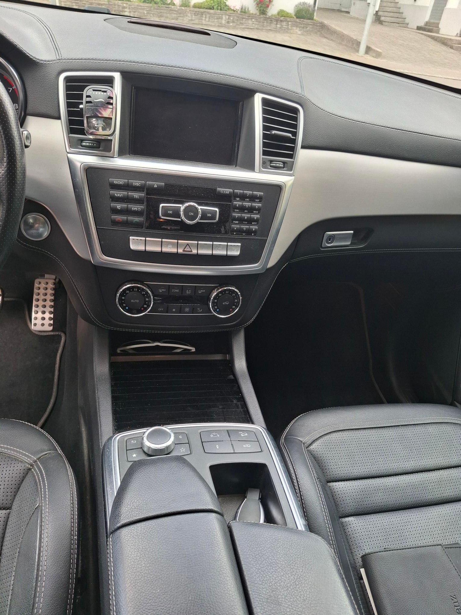 MERCEDES-BENZ ML 63 AMG 4Matic Speedshift-image-7