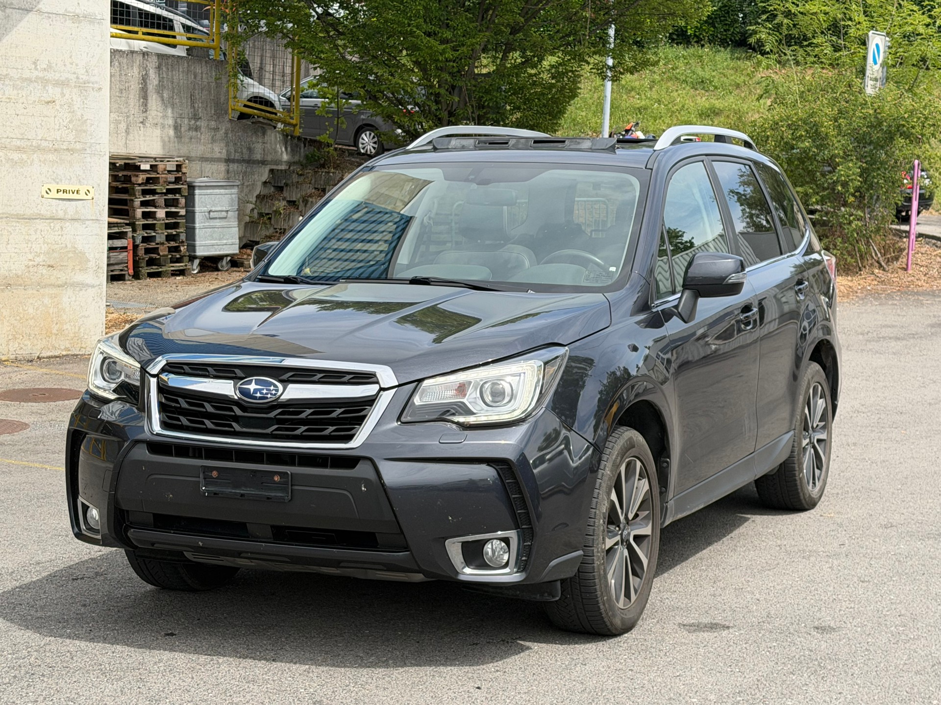 SUBARU Forester 2.0XT Swiss Lineartronic