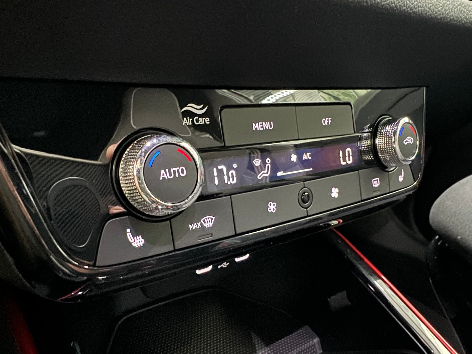 SKODA Fabia 1.5 TSI Monte Carlo DSG / 5 Jahre Garantie-image-16