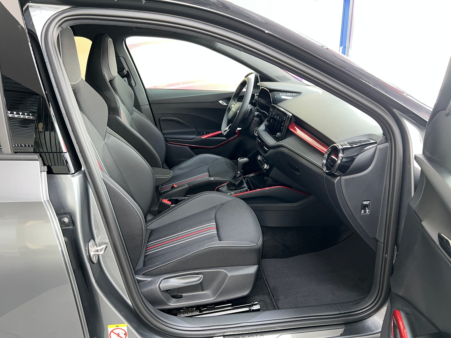 SKODA Fabia 1.5 TSI Monte Carlo DSG / 5 Jahre Garantie-image-6