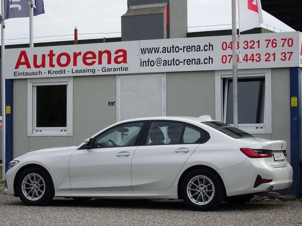 BMW 318d Steptronic-showroom-element-3
