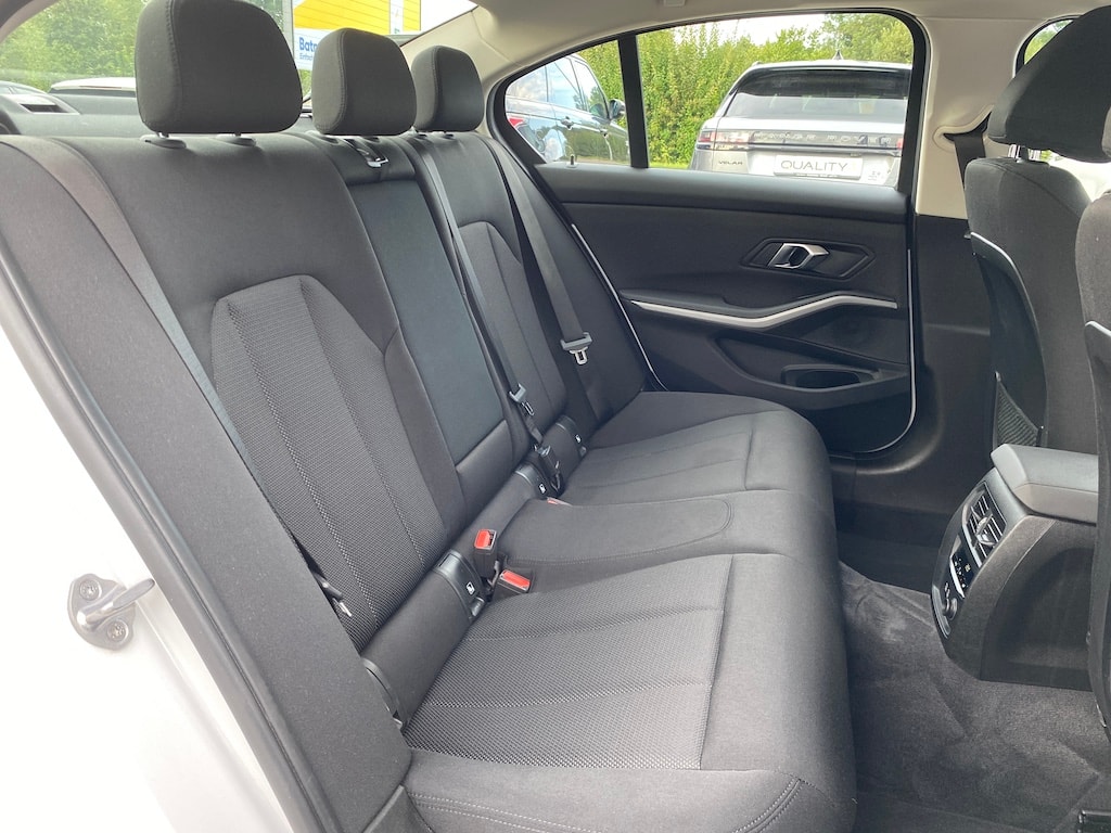 BMW 318d Steptronic-image-14