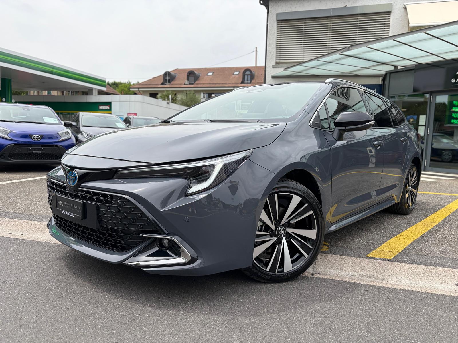 TOYOTA Corolla Touring Sports 1.8 HSD Trend e-CVT-showroom-element-1