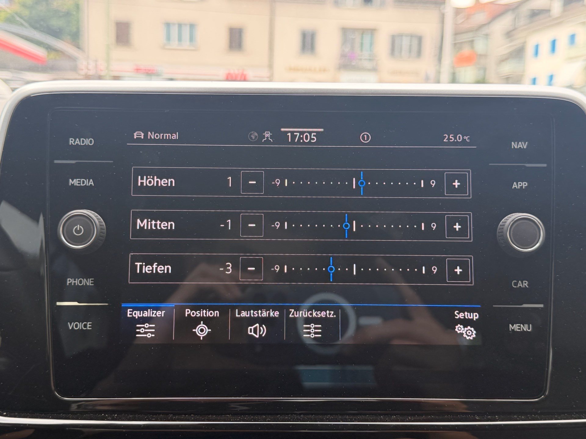 VW T-Roc CABRIOLET 1.5 TSI 150PS R-LINE *** ANHÄNGEKUPPLUNG ***-image-18