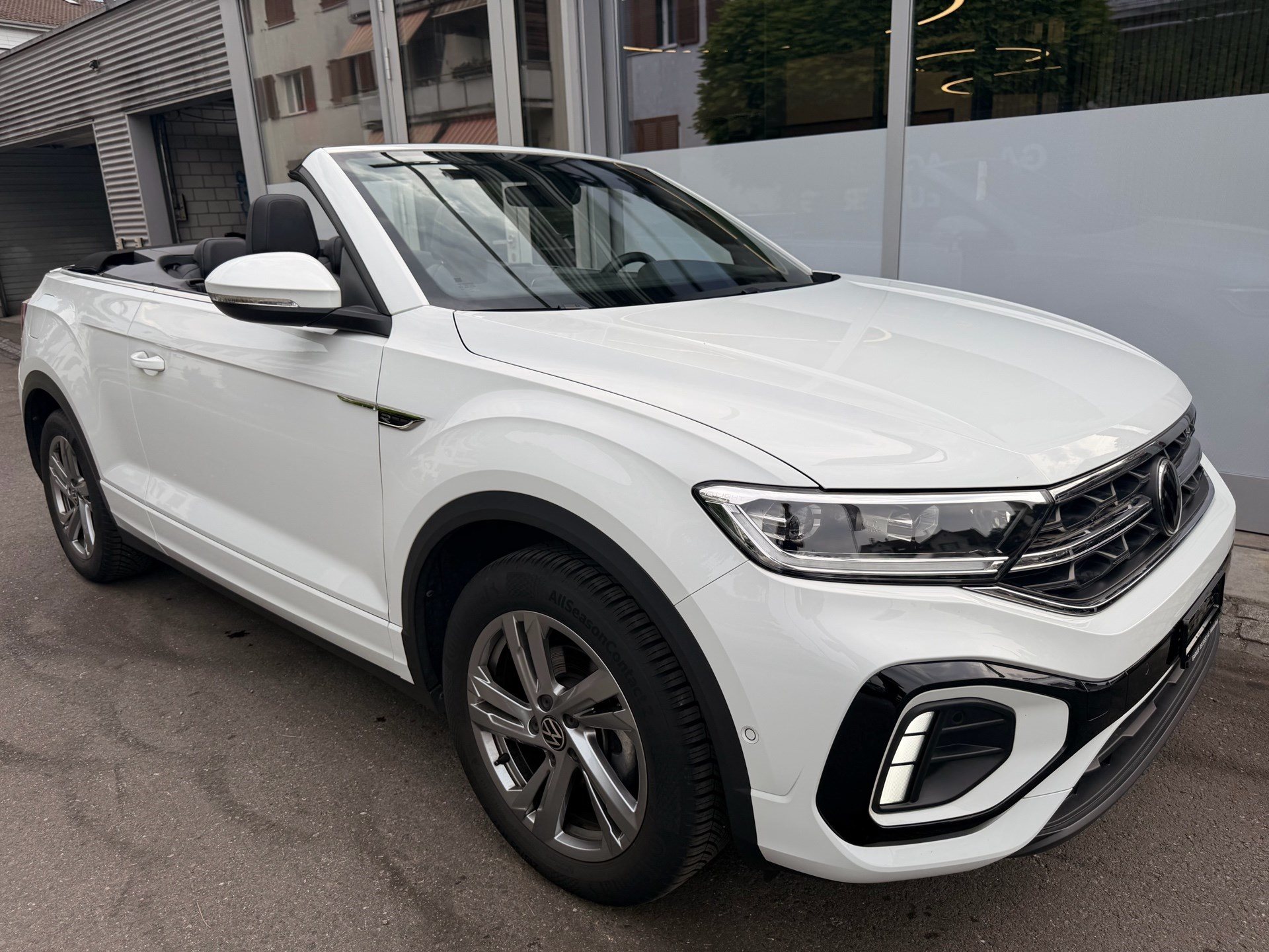 VW T-Roc CABRIOLET 1.5 TSI 150PS R-LINE *** ANHÄNGEKUPPLUNG ***-showroom-element-2