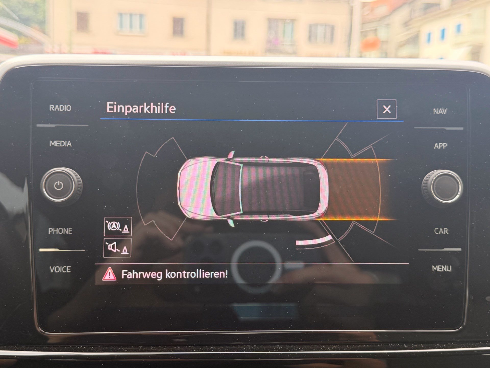 VW T-Roc CABRIOLET 1.5 TSI 150PS R-LINE *** ANHÄNGEKUPPLUNG ***-image-12