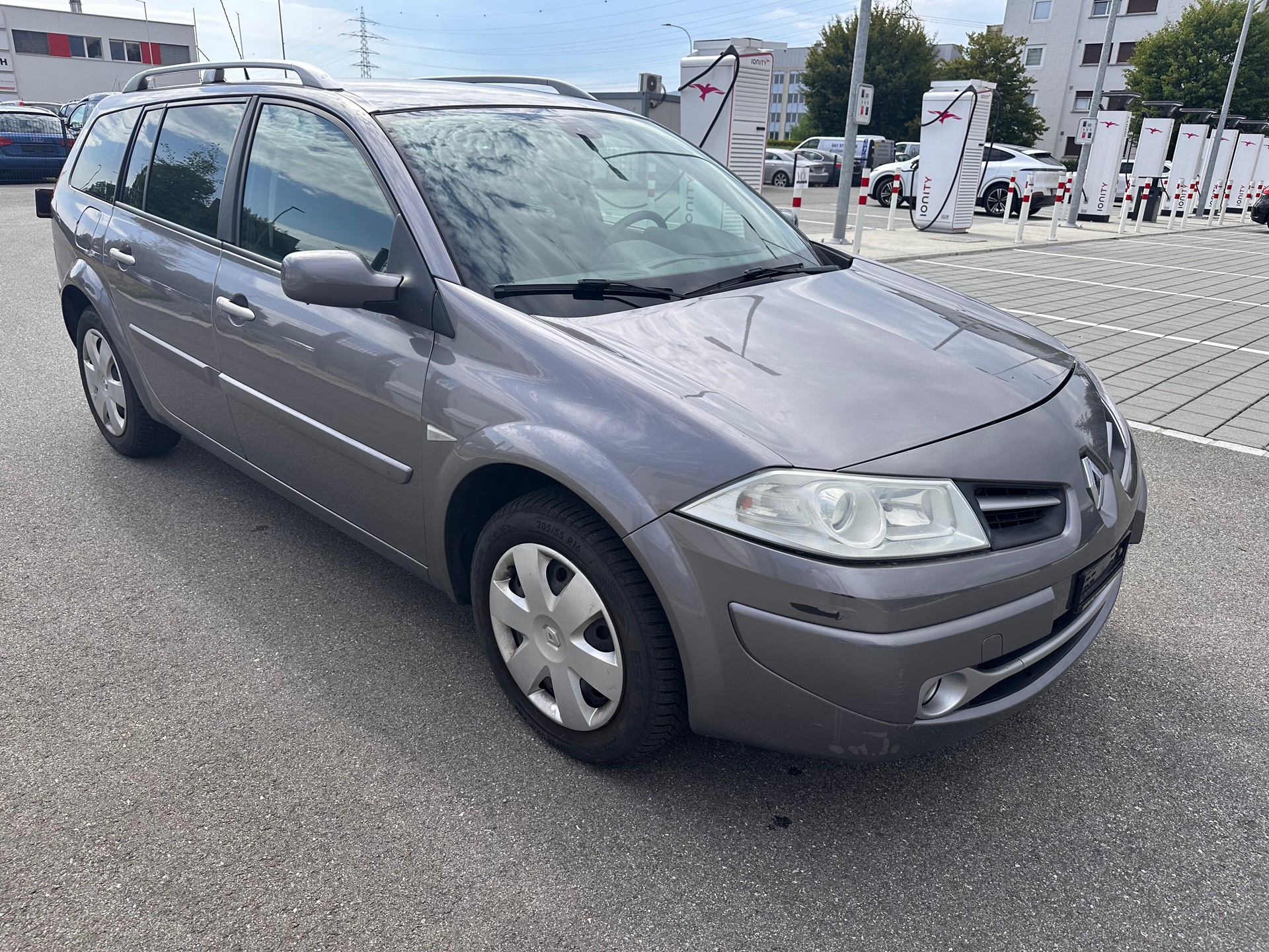 RENAULT Mégane Break 2.0 16V Expression Automatic-image-2