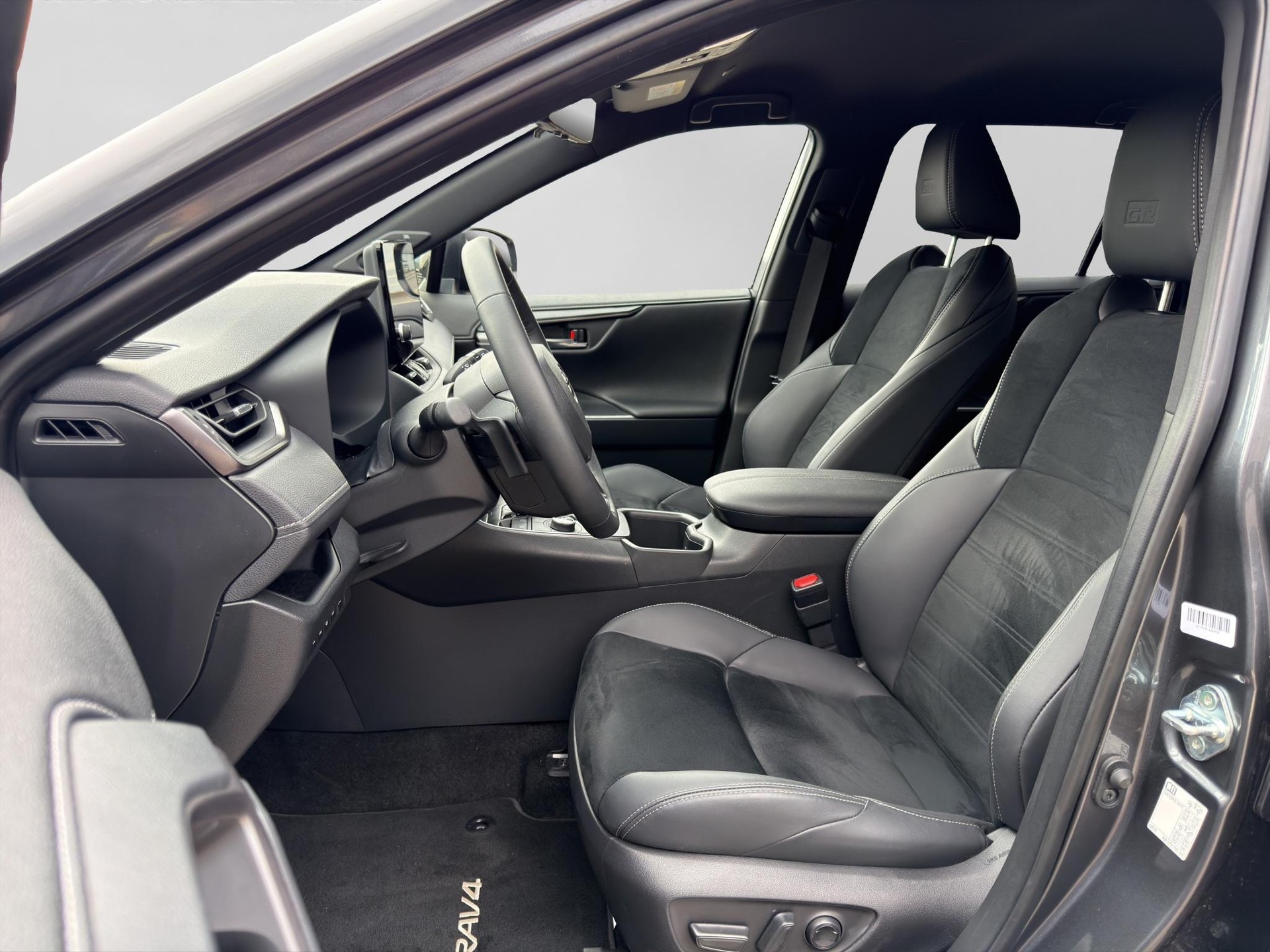 TOYOTA RAV4 2.5 Plug-In-Hybrid GR Sport-showroom-element-1