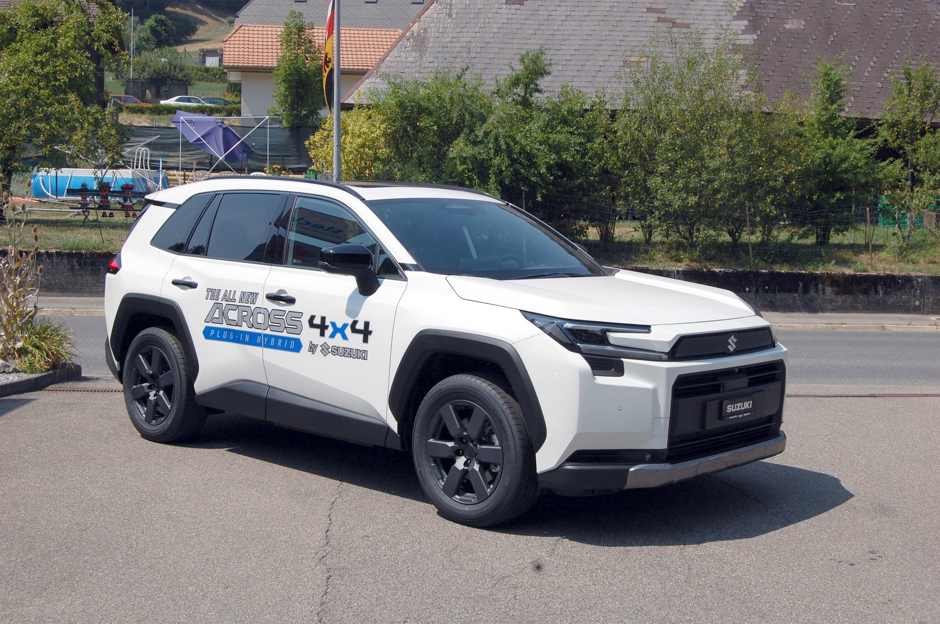 SUZUKI Across 2.5 Plug-in-Hybrid Compact Top E-CVT-showroom-element-2