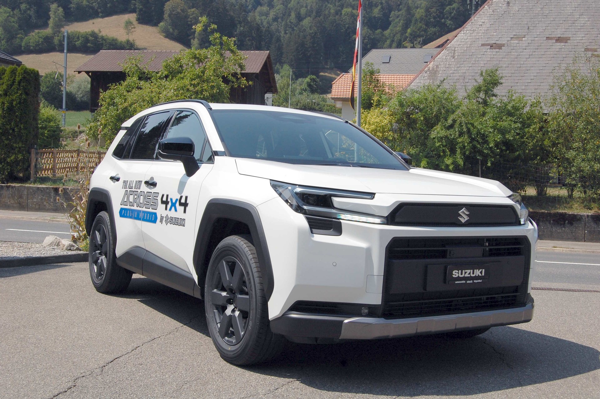 SUZUKI Across 2.5 Plug-in-Hybrid Compact Top E-CVT-showroom-element-3