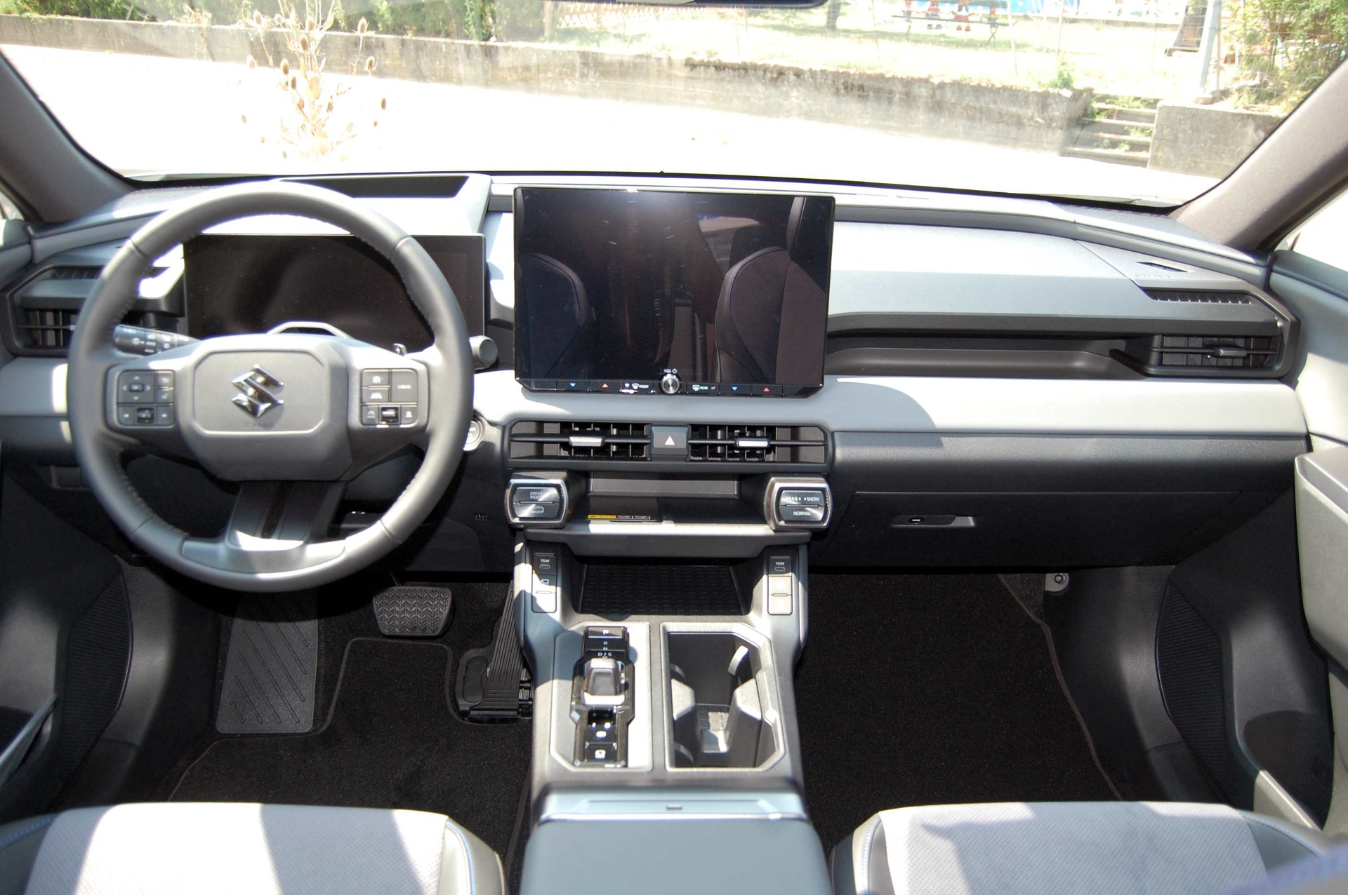 SUZUKI Across 2.5 Plug-in-Hybrid Compact Top E-CVT-image-8