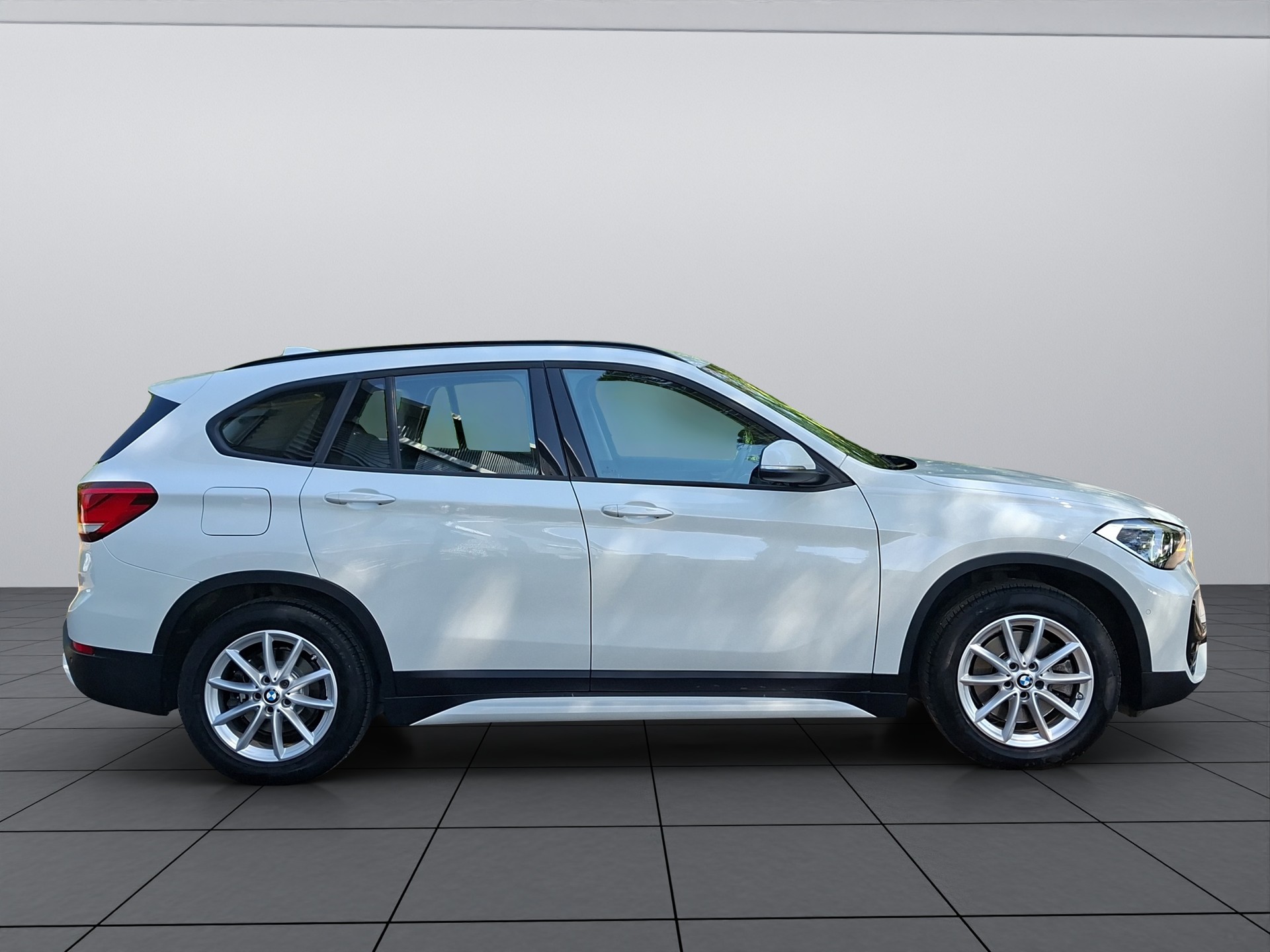 BMW X1 xDrive 25e Fleet Edition Steptronic-showroom-element-3
