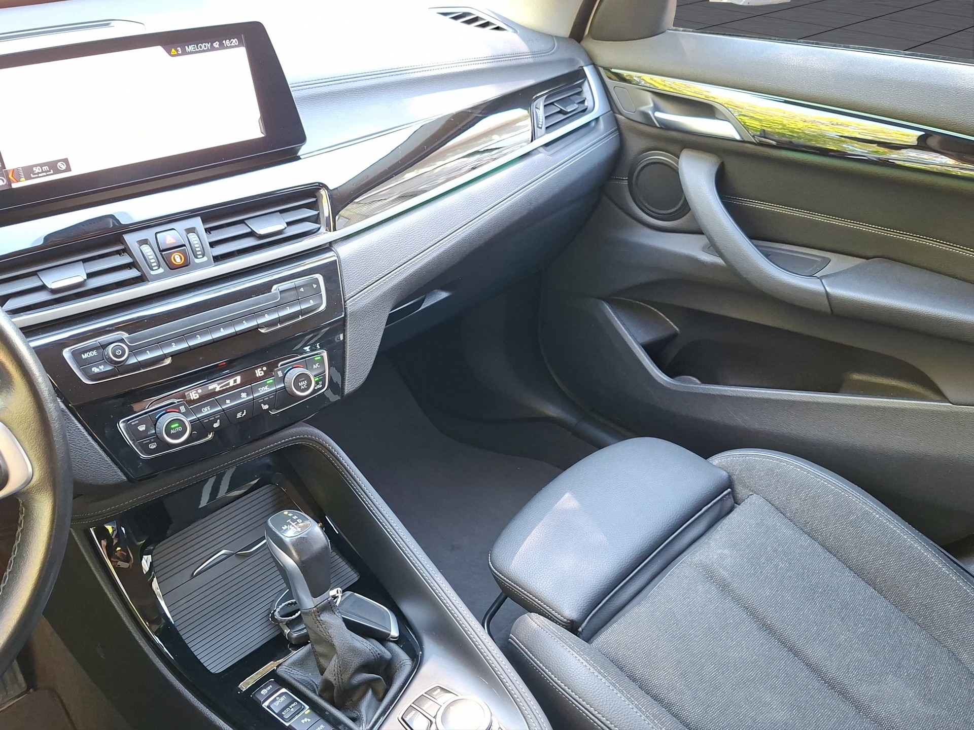 BMW X1 xDrive 25e Fleet Edition Steptronic-image-11