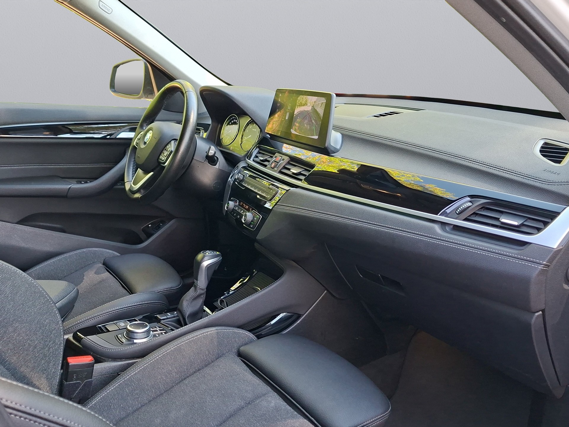 BMW X1 xDrive 25e Fleet Edition Steptronic-image-13