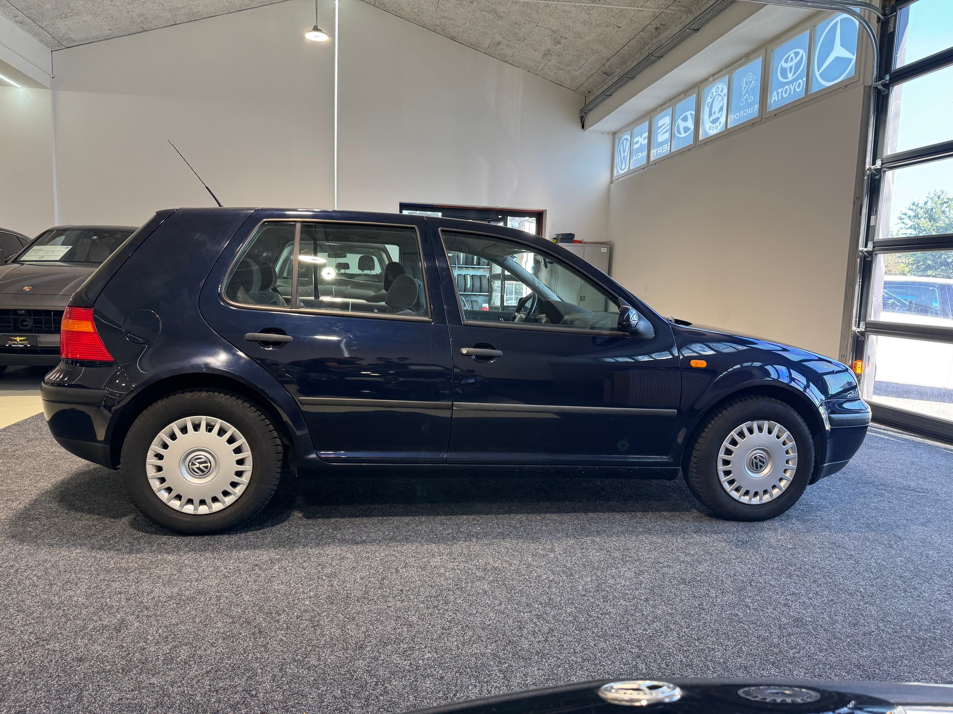 VW Golf 1.8 Comfortline-image-7