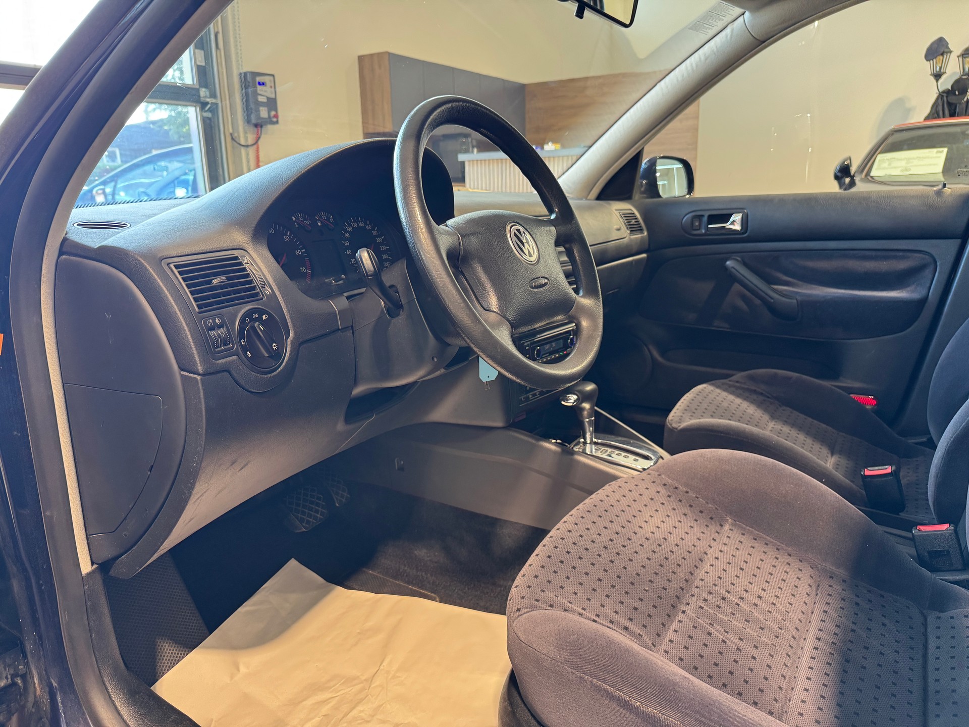 VW Golf 1.8 Comfortline-image-10