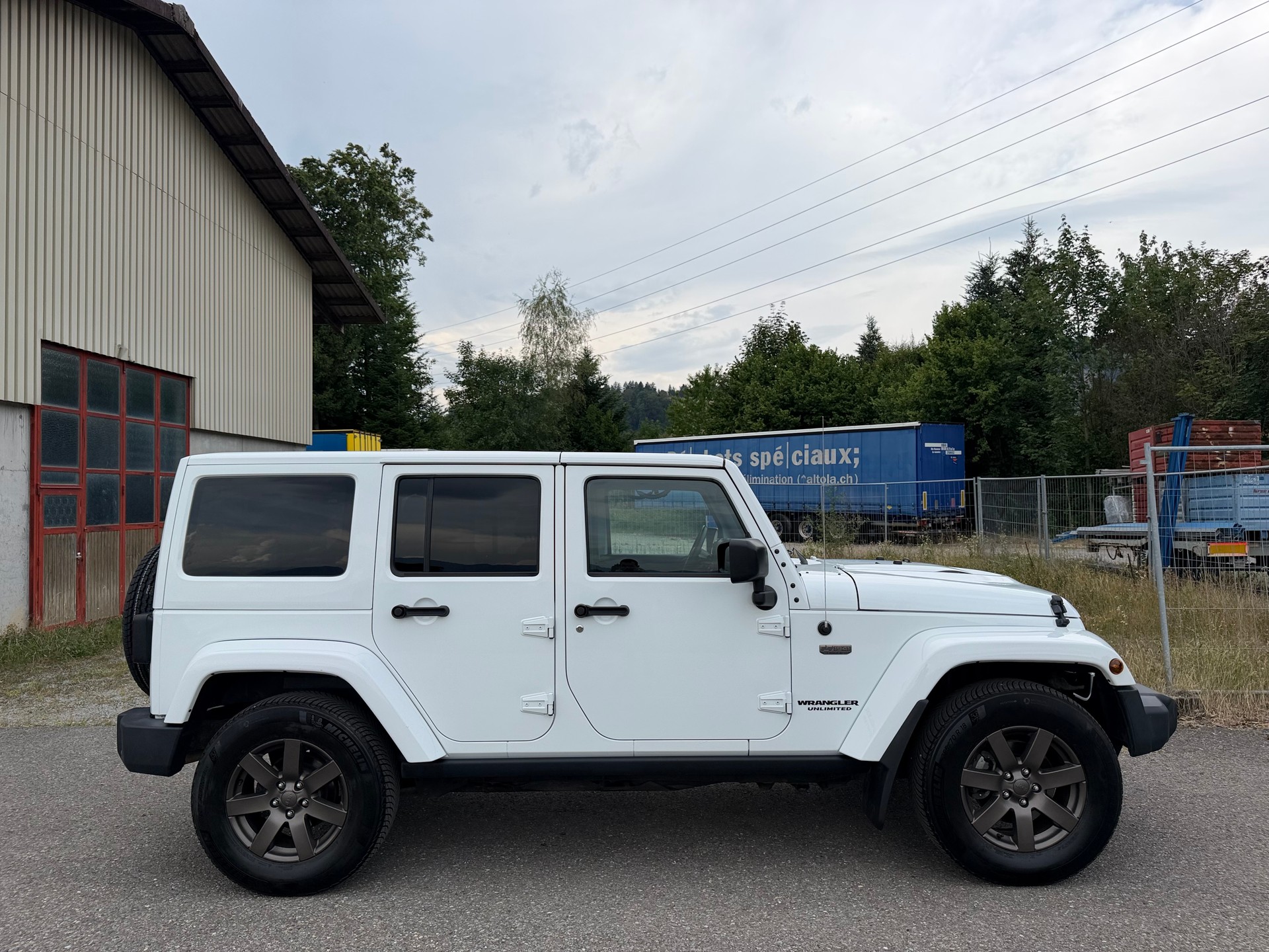 JEEP Wrangler 2.8CRD Unlimited 75th Anniversary Automat-image-1