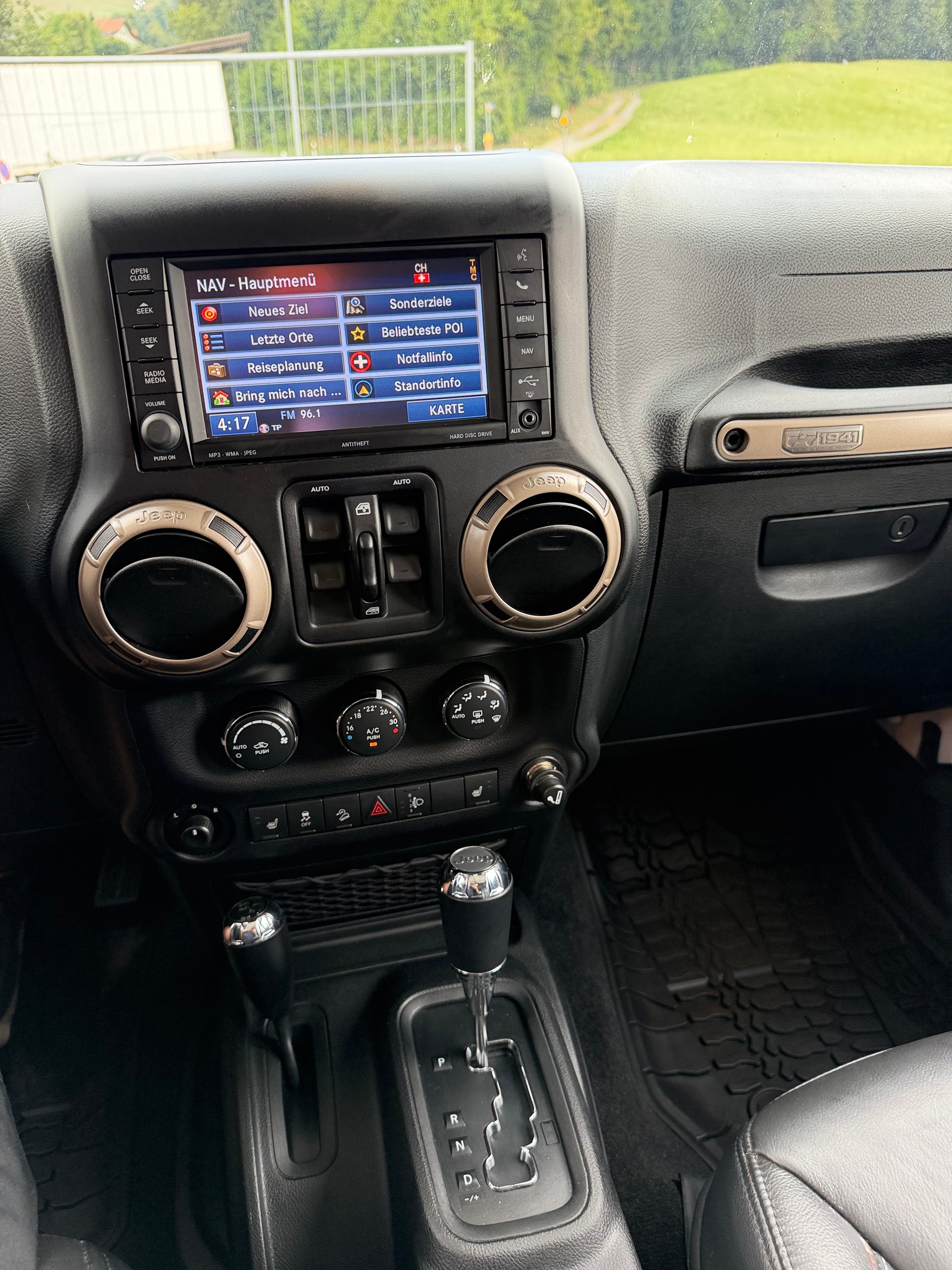 JEEP Wrangler 2.8CRD Unlimited 75th Anniversary Automat-image-15