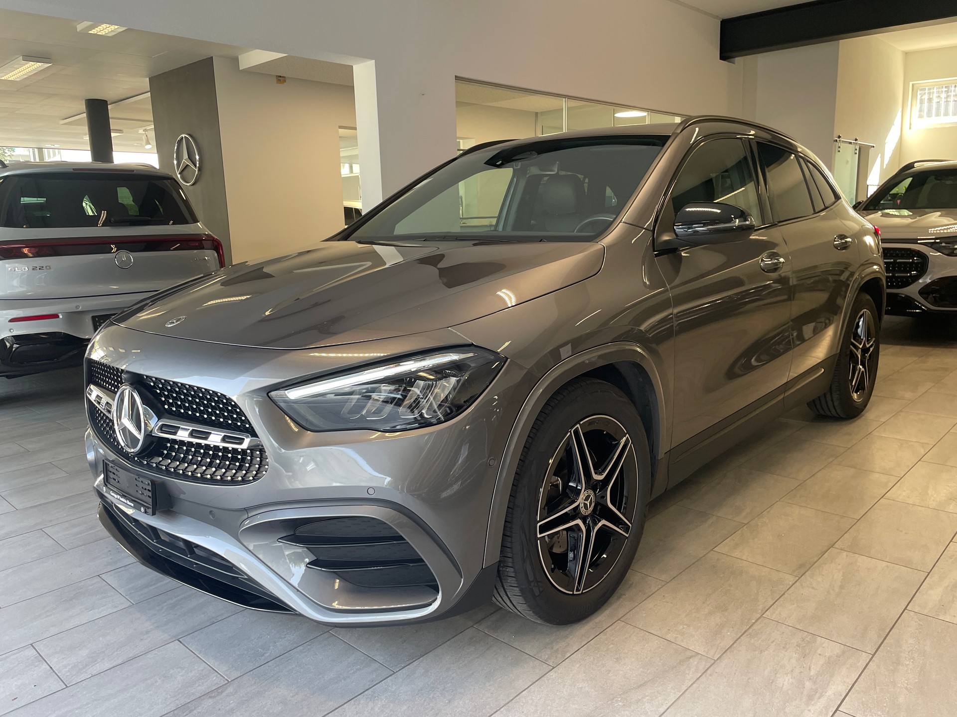 MERCEDES-BENZ GLA 220 4Matic 8G-DCT AMG Line