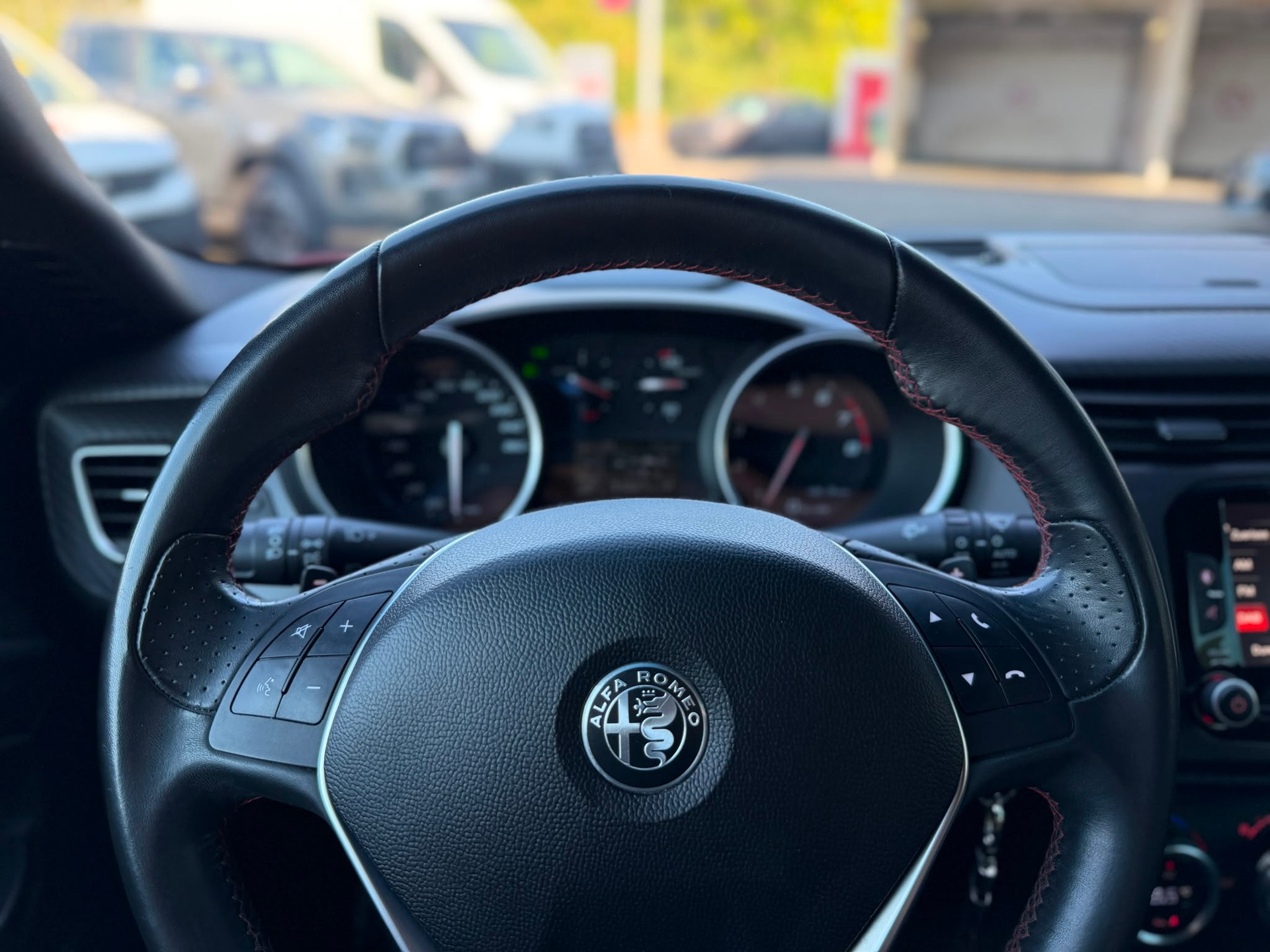 ALFA ROMEO Giulietta 1750 TBi Veloce TCT-image-6