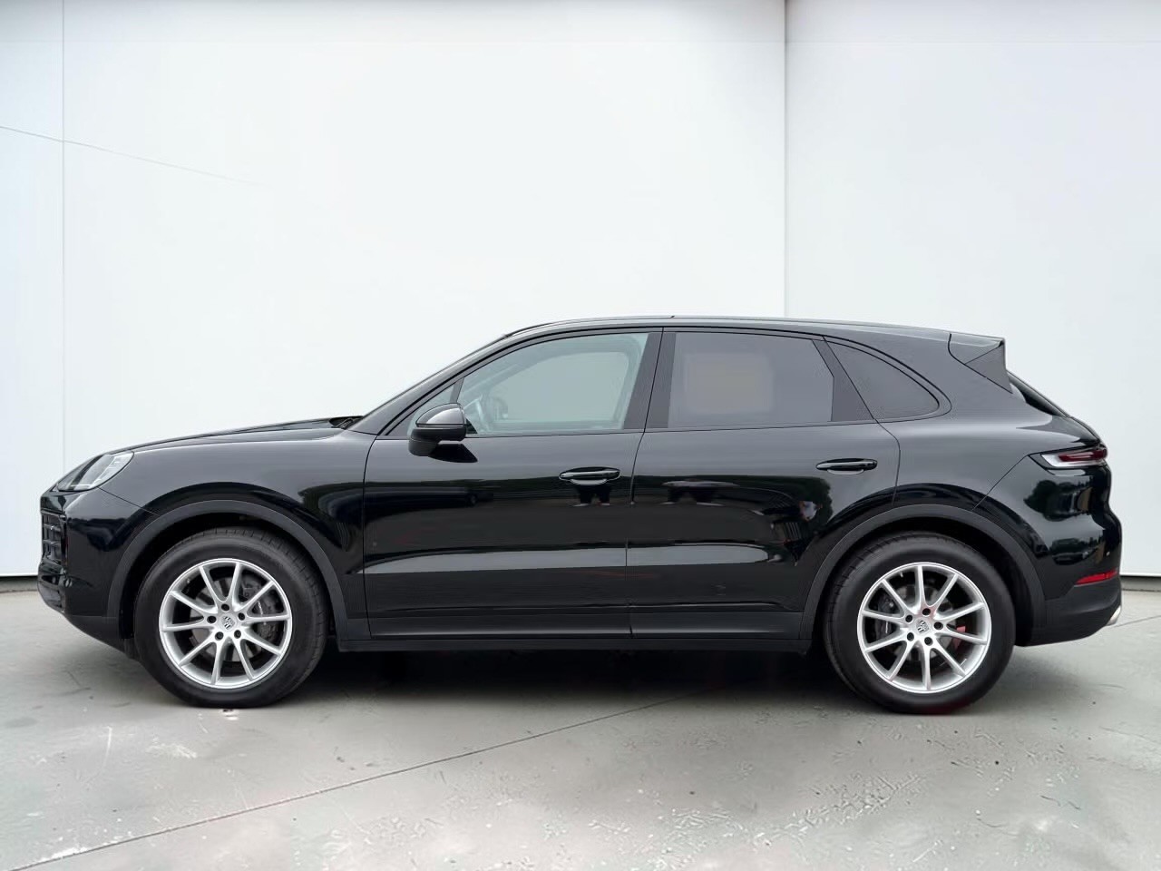 PORSCHE Cayenne Tiptronic-showroom-element-3