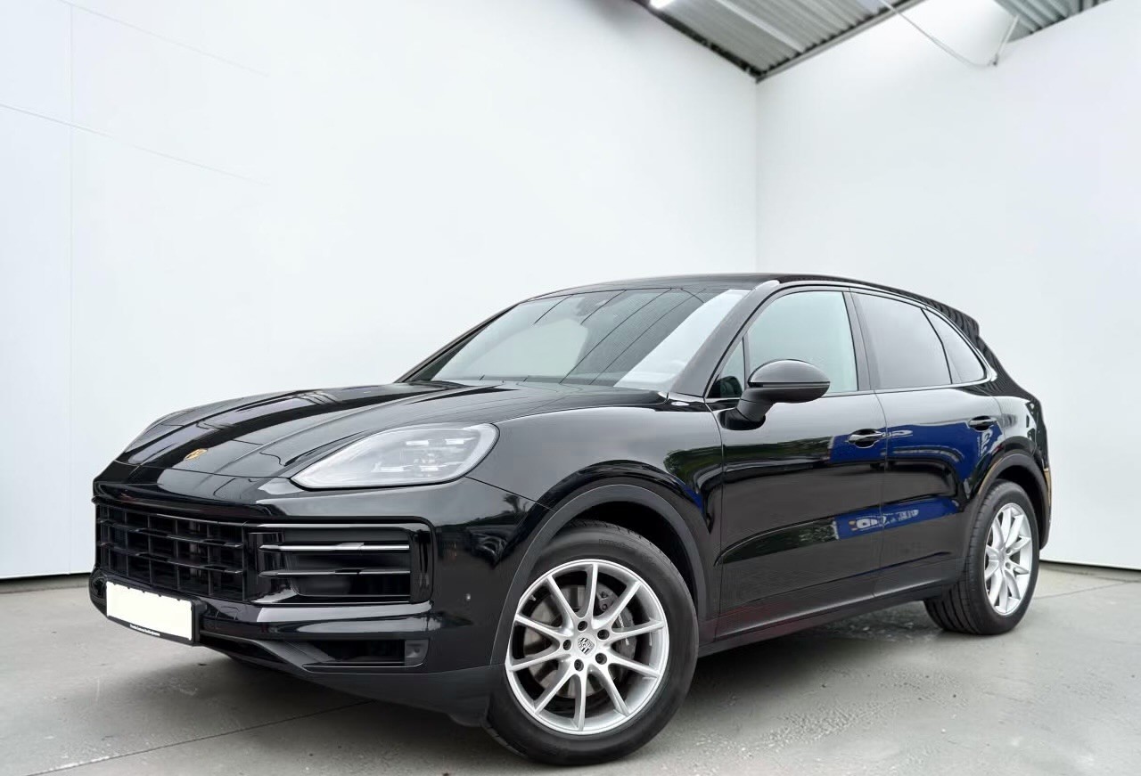PORSCHE Cayenne Tiptronic-showroom-element-2