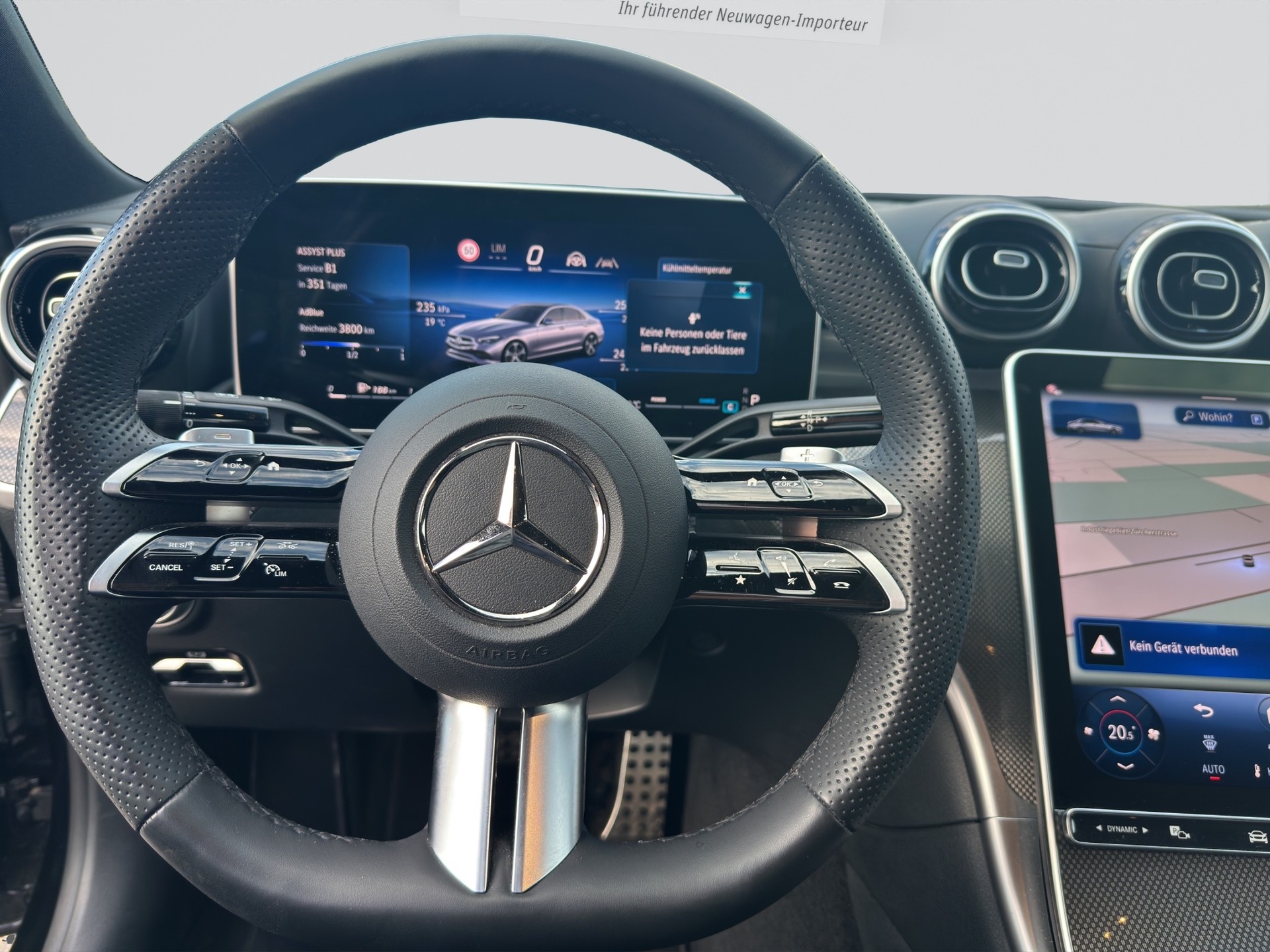 MERCEDES-BENZ C 300 d AMG Line-showroom-element-3