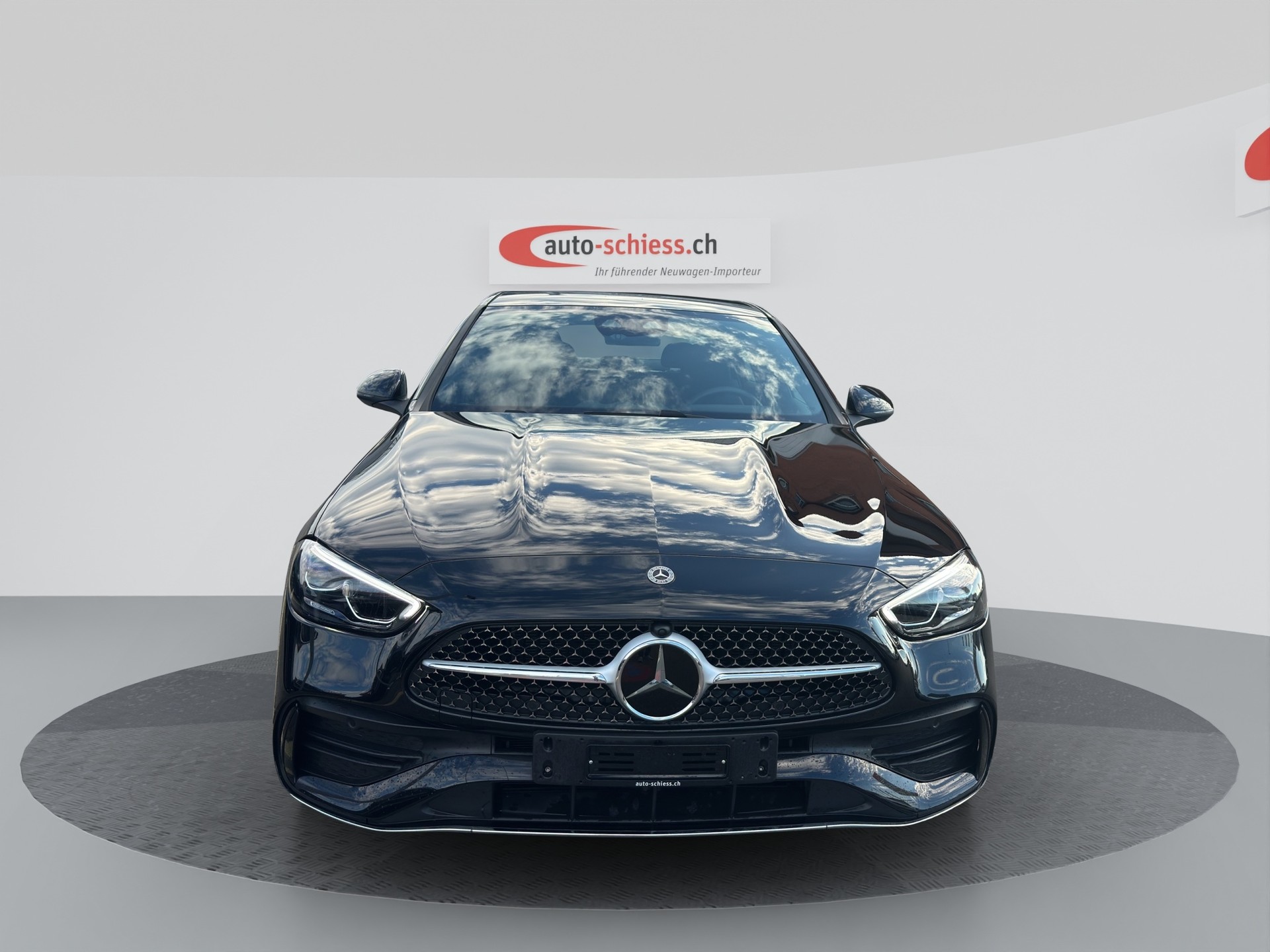 MERCEDES-BENZ C 300 d AMG Line-image-10