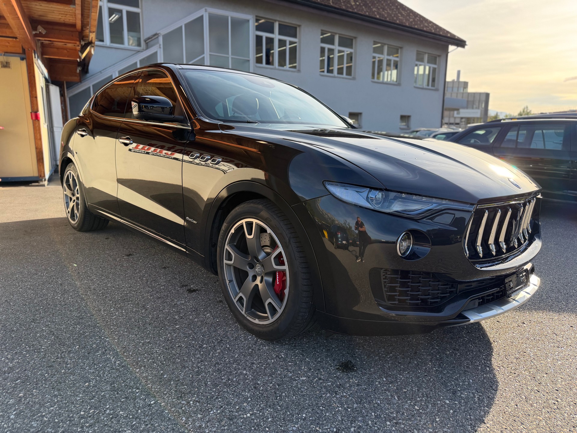 MASERATI Levante S 3.0 V6 GranSport Automatica-showroom-element-2
