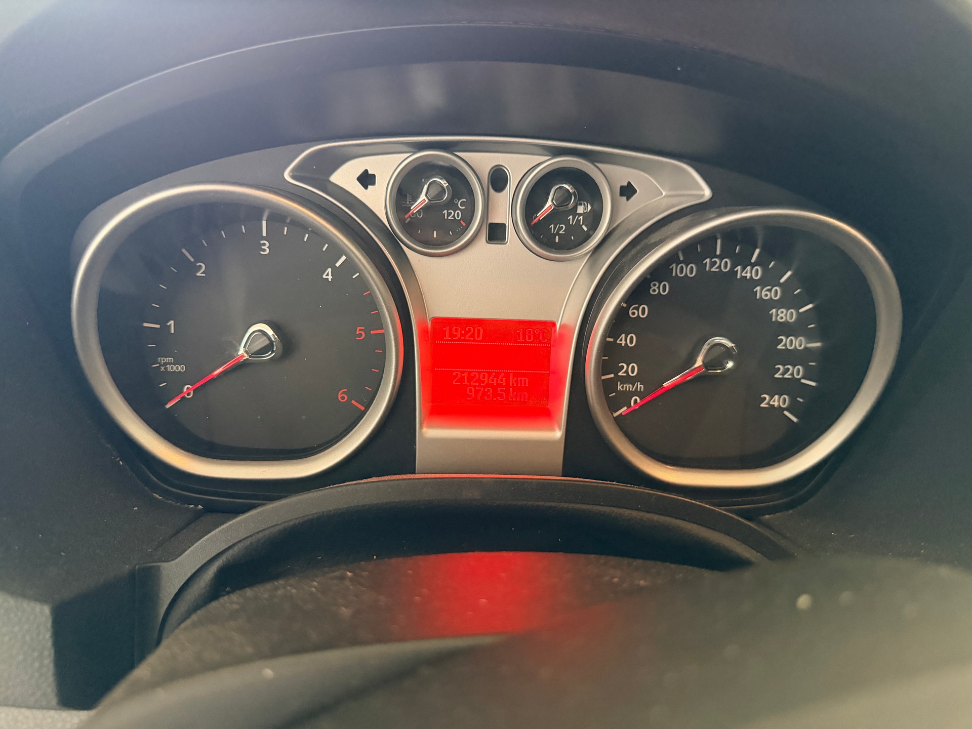 FORD Kuga 2.0 TDCi Titanium 4WD PowerShift-showroom-element-2