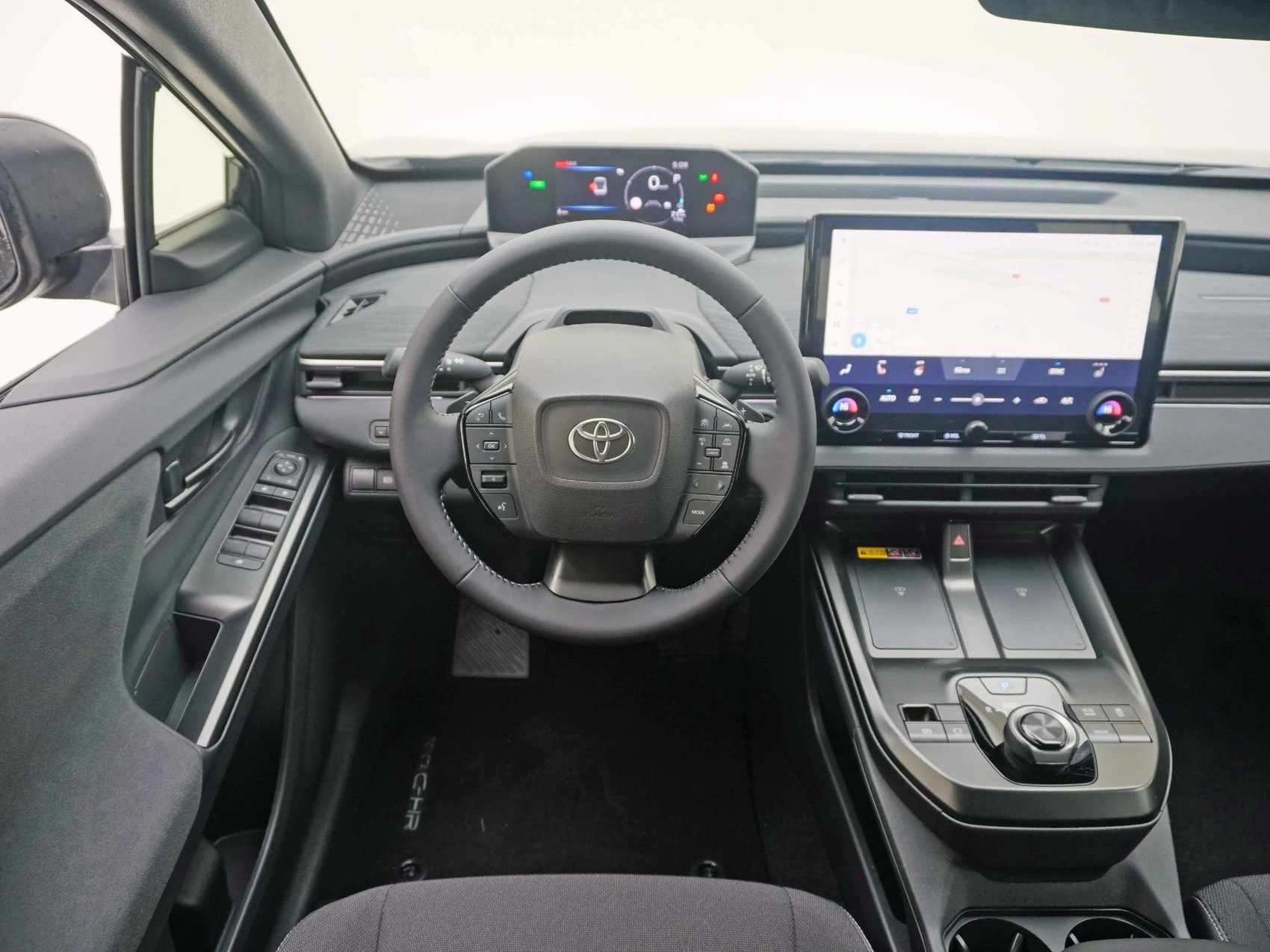 TOYOTA C-HR+ Style AWD-image-9