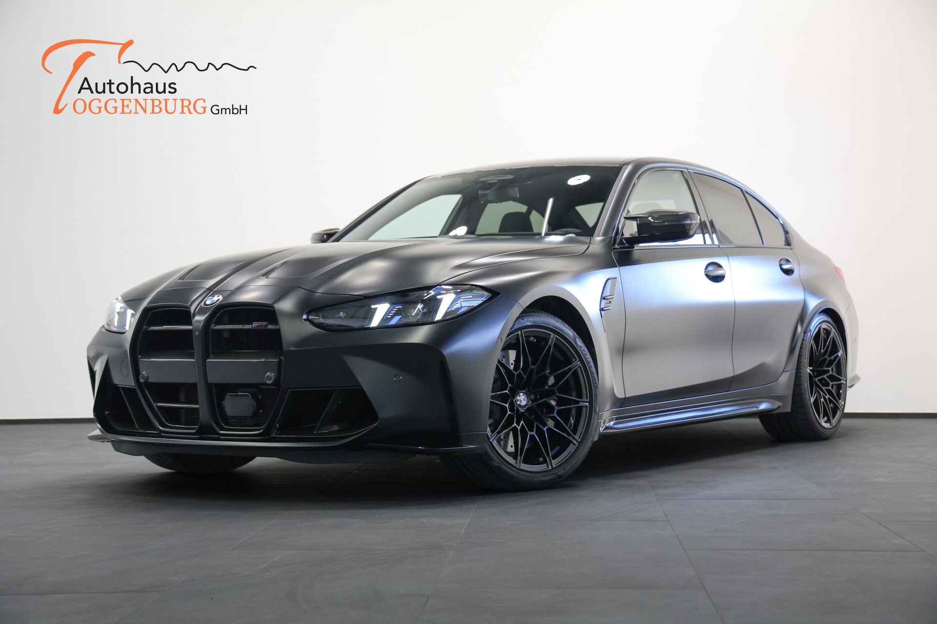 BMW M3 Competition M xDrive *FROZEN BLACK Lackierung*Carbon Schalensitze*BMW Werksgarantie bis 03.2029*-showroom-element-2