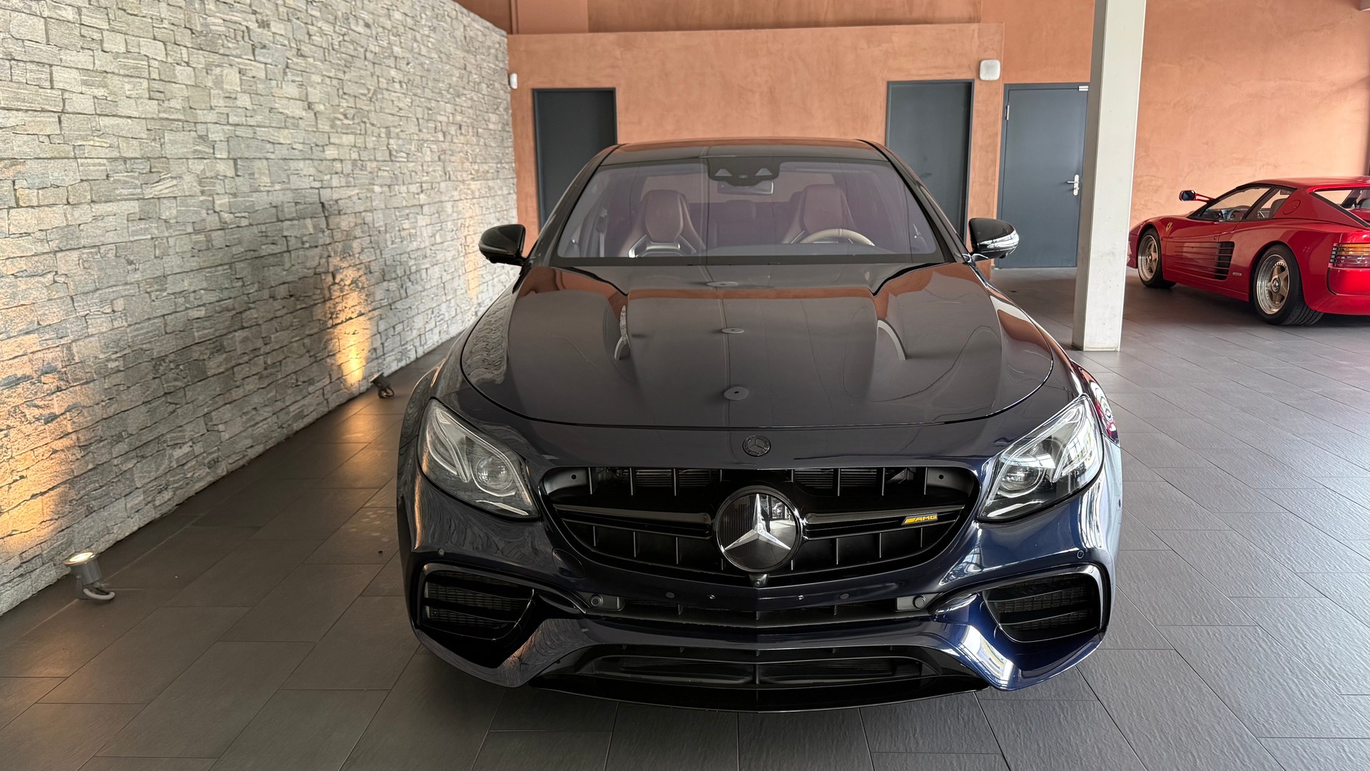 MERCEDES-BENZ E 63 AMG S 4Matic Speedshift MCT-showroom-element-3