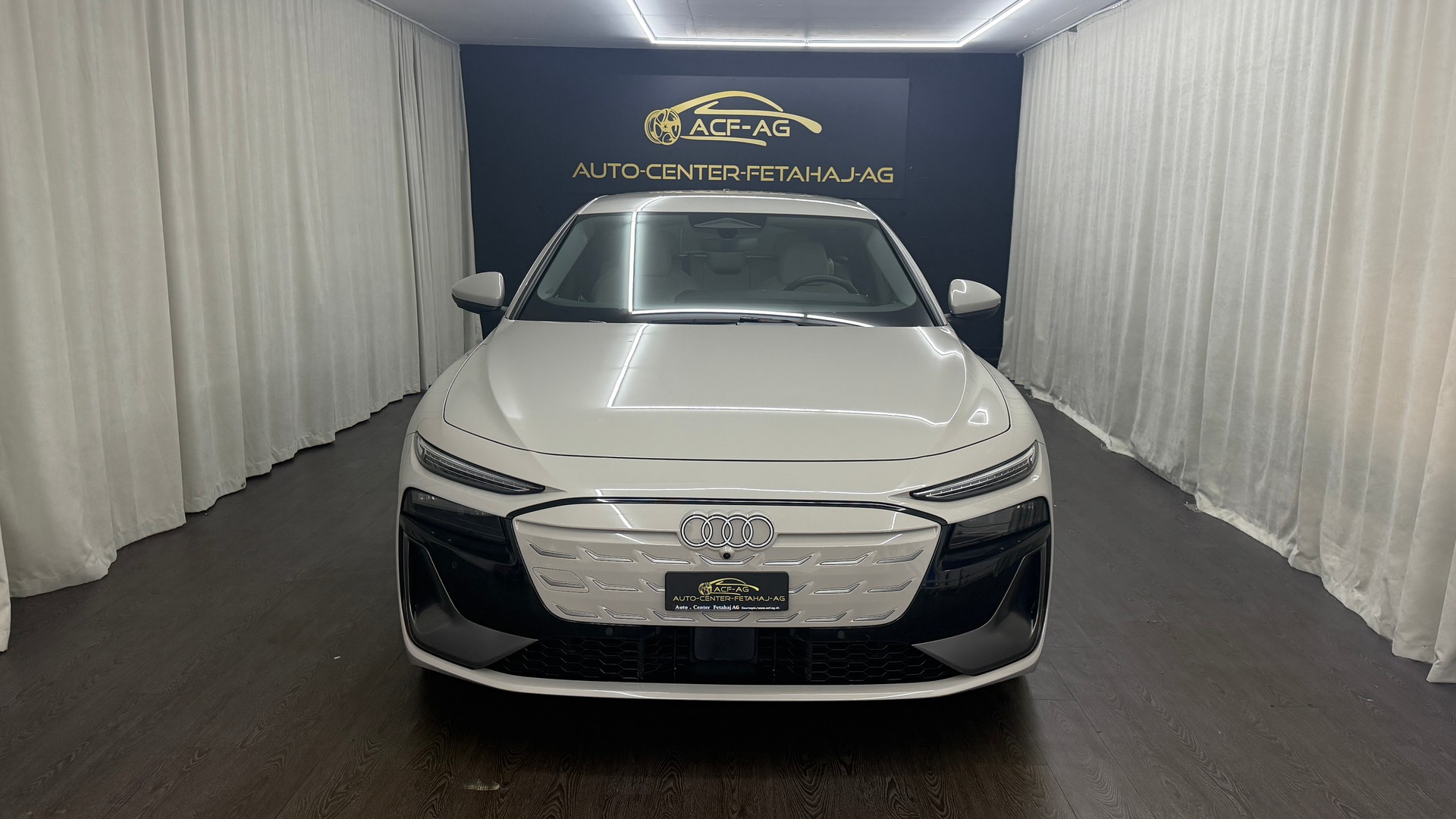 AUDI A6 Avant e-tron performance-showroom-element-1
