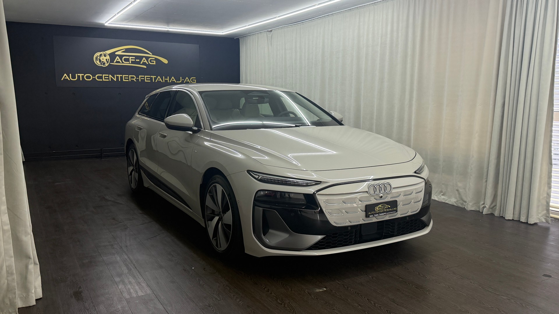AUDI A6 Avant e-tron performance-showroom-element-2