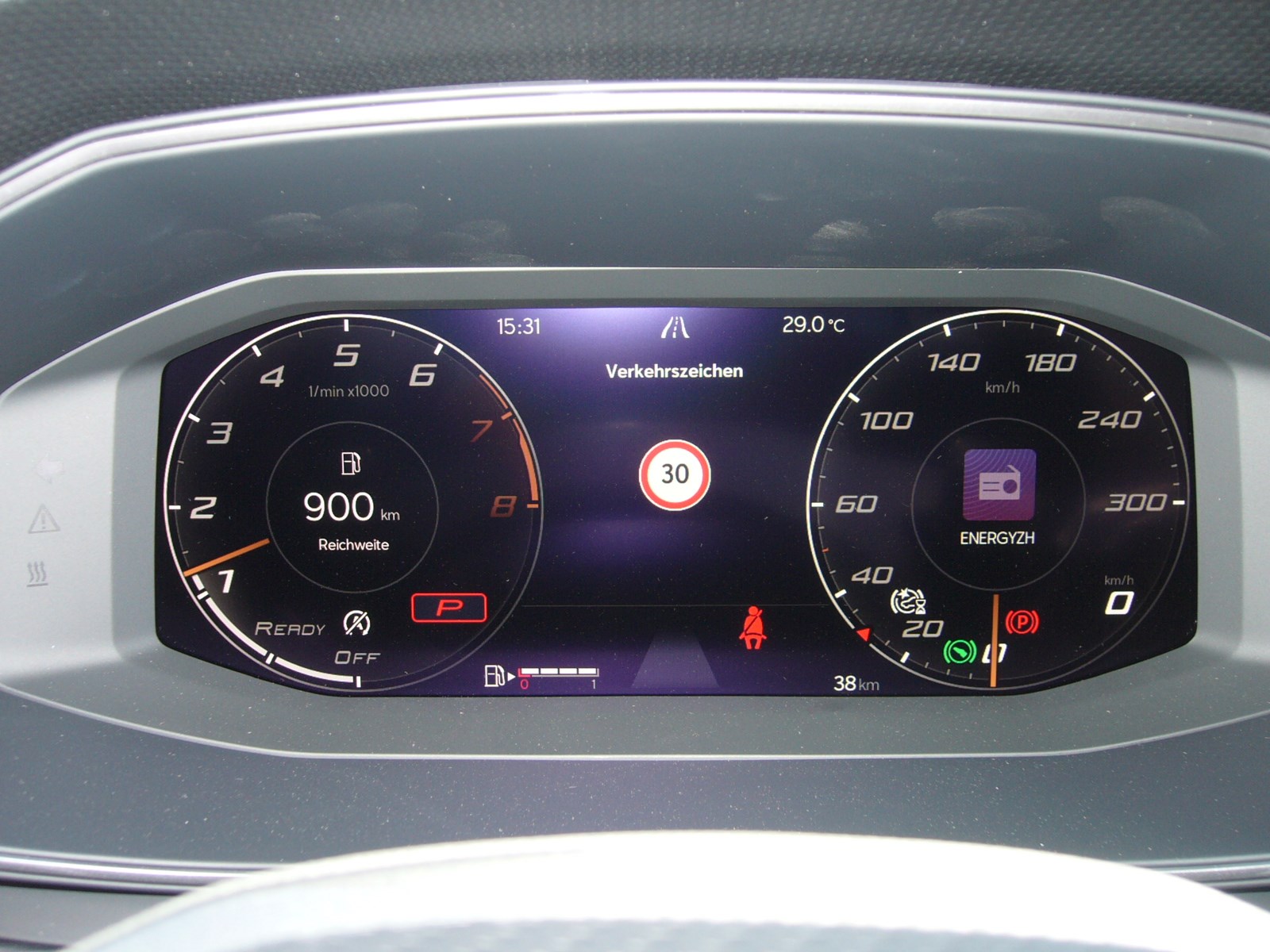 CUPRA LEON ST 2.0 TSI DSG 4Drive 310 PS-image-18