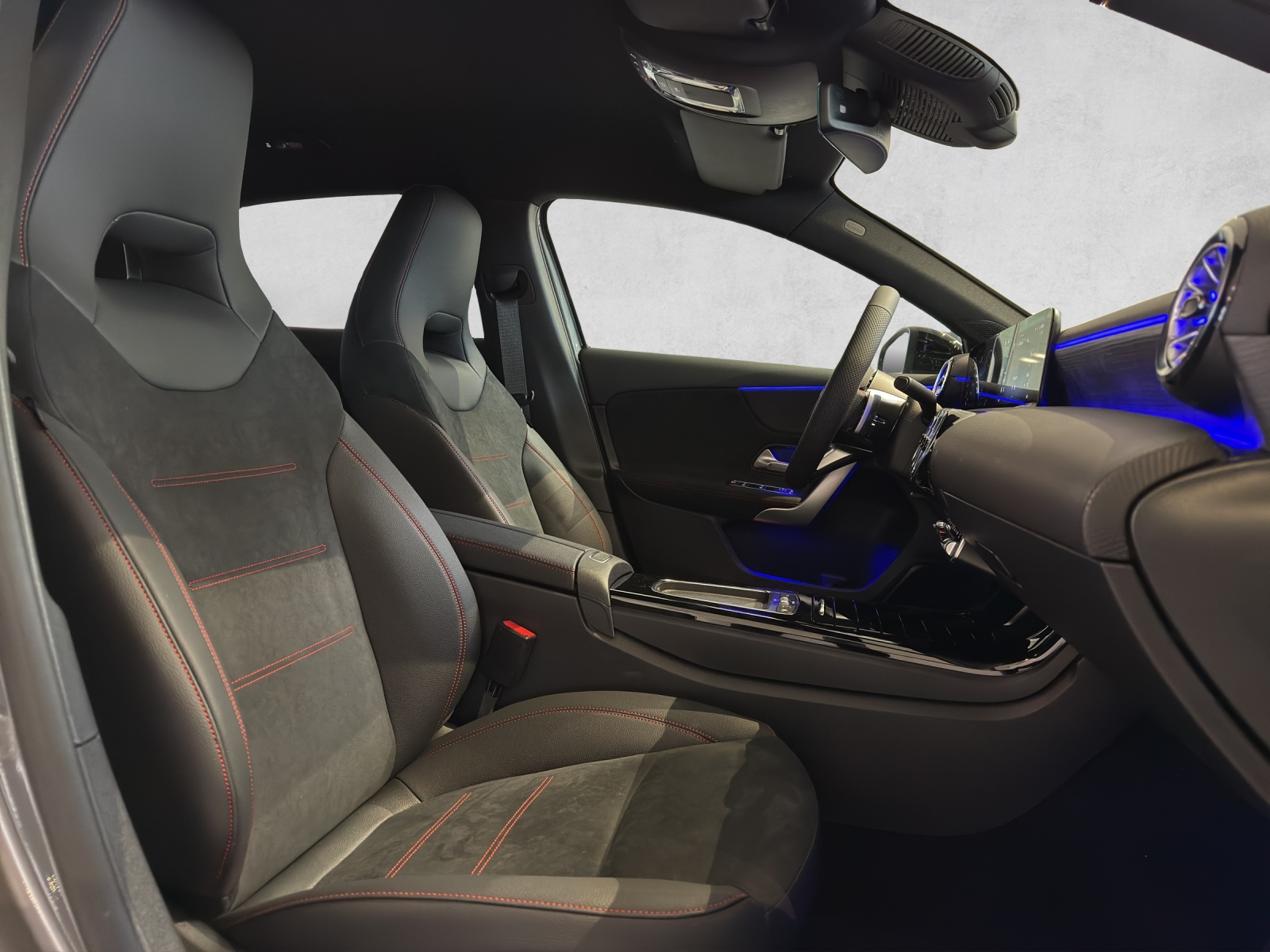 MERCEDES-BENZ A 250 4Matic 8G-DCT-image-7