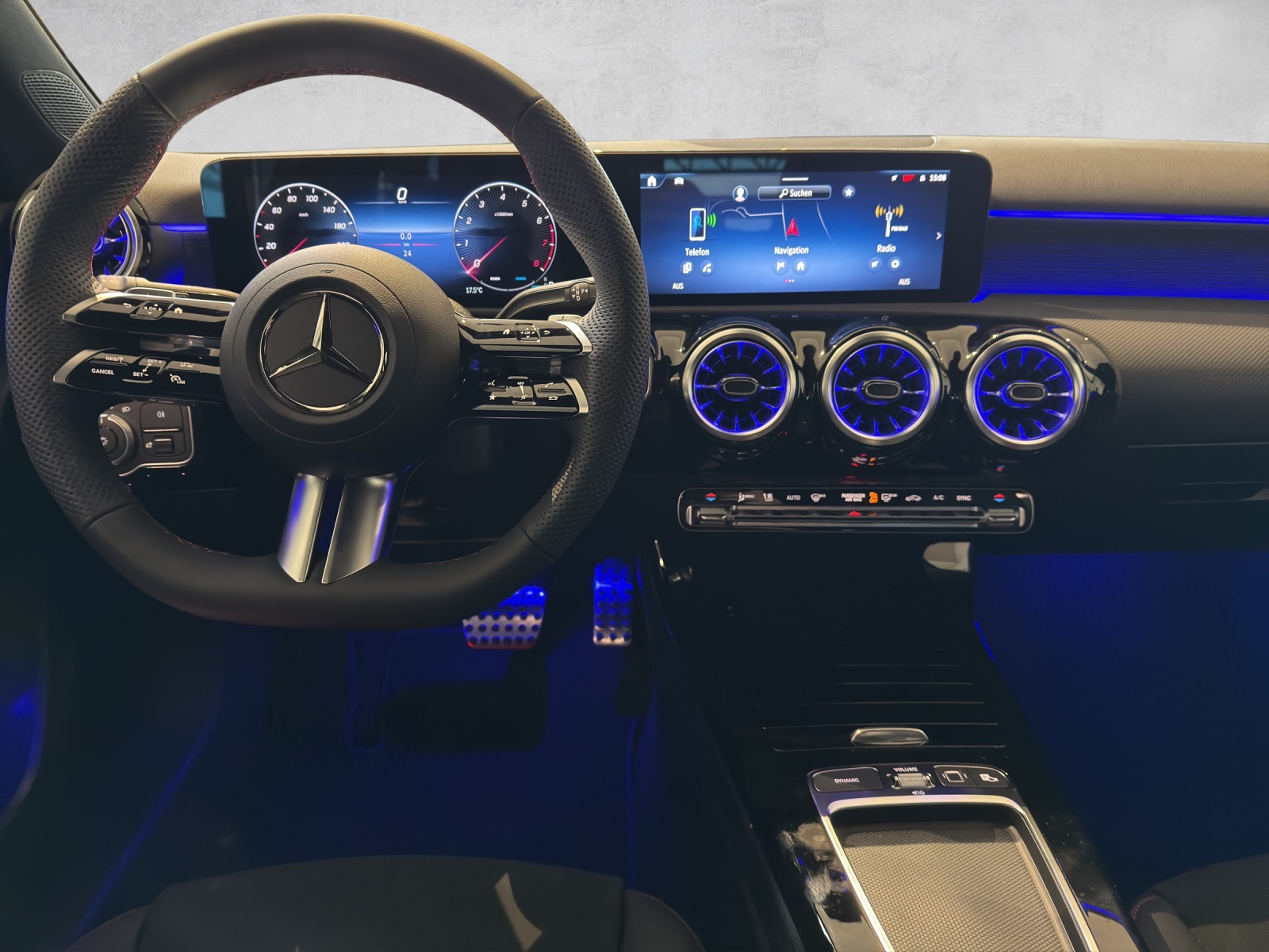 MERCEDES-BENZ A 250 4Matic 8G-DCT-image-11