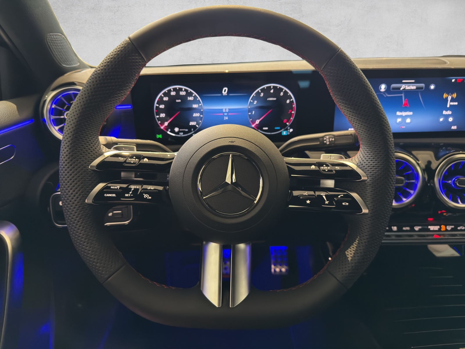 MERCEDES-BENZ A 250 4Matic 8G-DCT-image-12