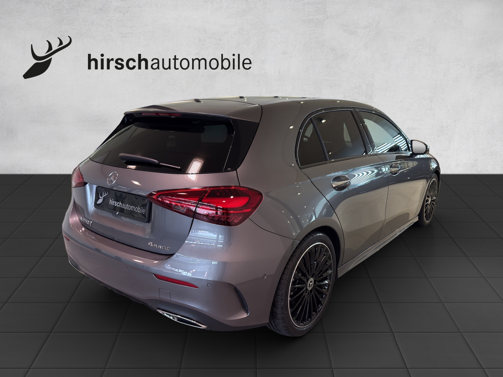 MERCEDES-BENZ A 250 4Matic 8G-DCT-showroom-element-3