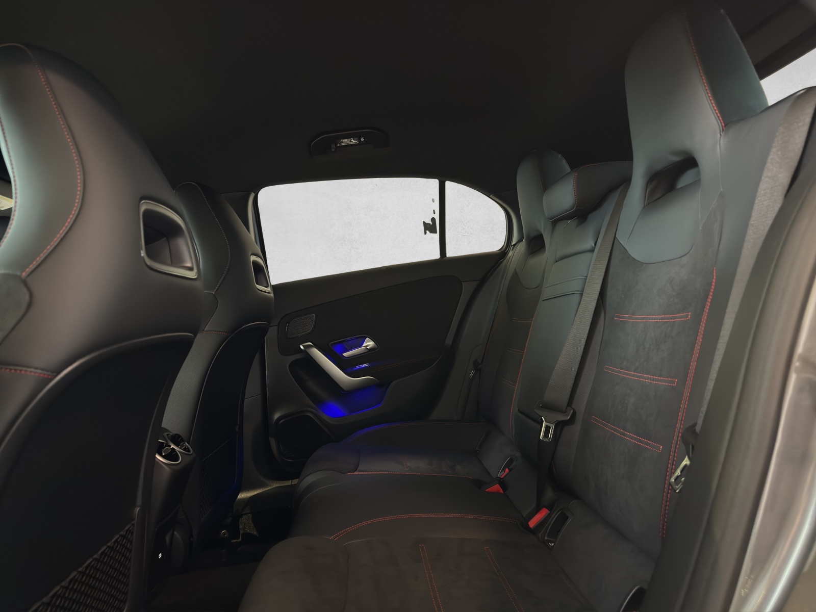 MERCEDES-BENZ A 250 4Matic 8G-DCT-image-10