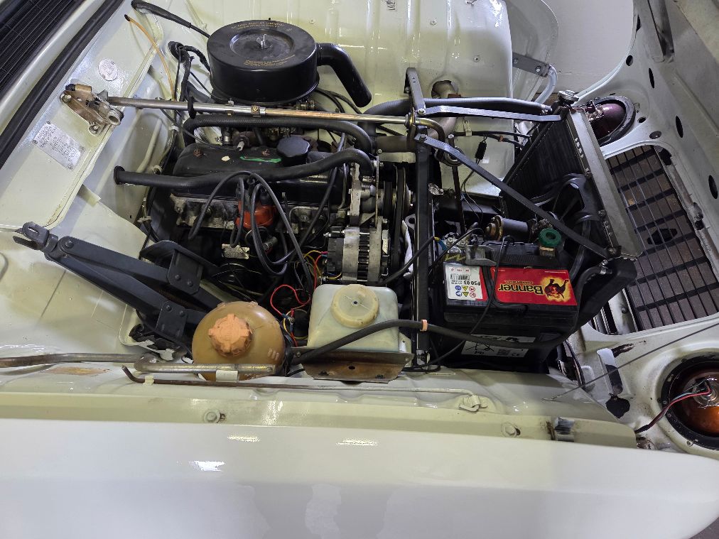 RENAULT R4 F6-image-1