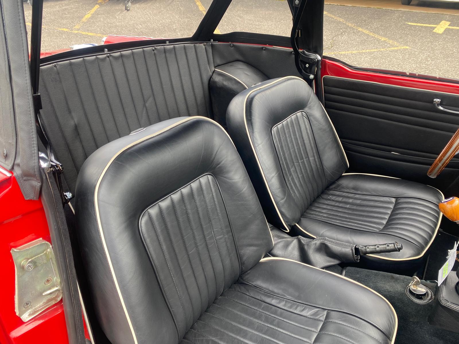 TRIUMPH TR 250-image-10