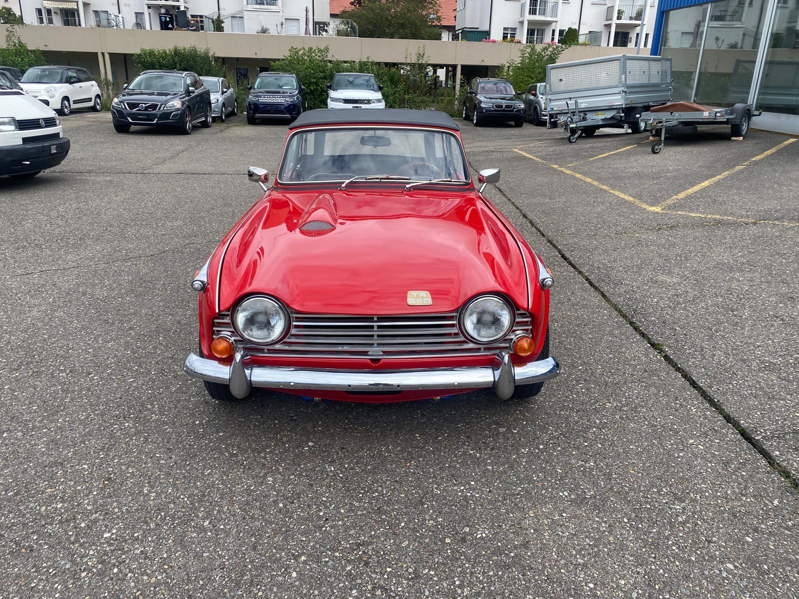 TRIUMPH TR 250
