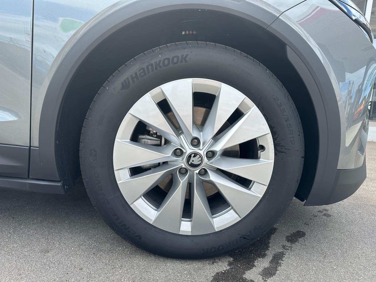 SKODA Elroq 60-image-4