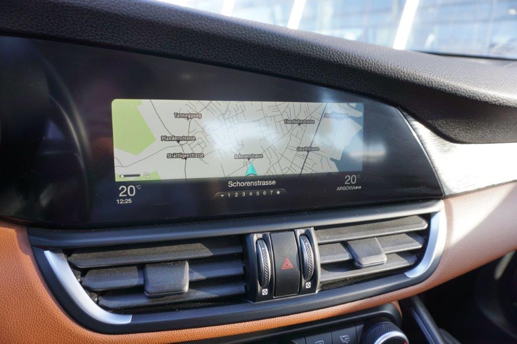 ALFA ROMEO Giulia 2.0 Super-image-9