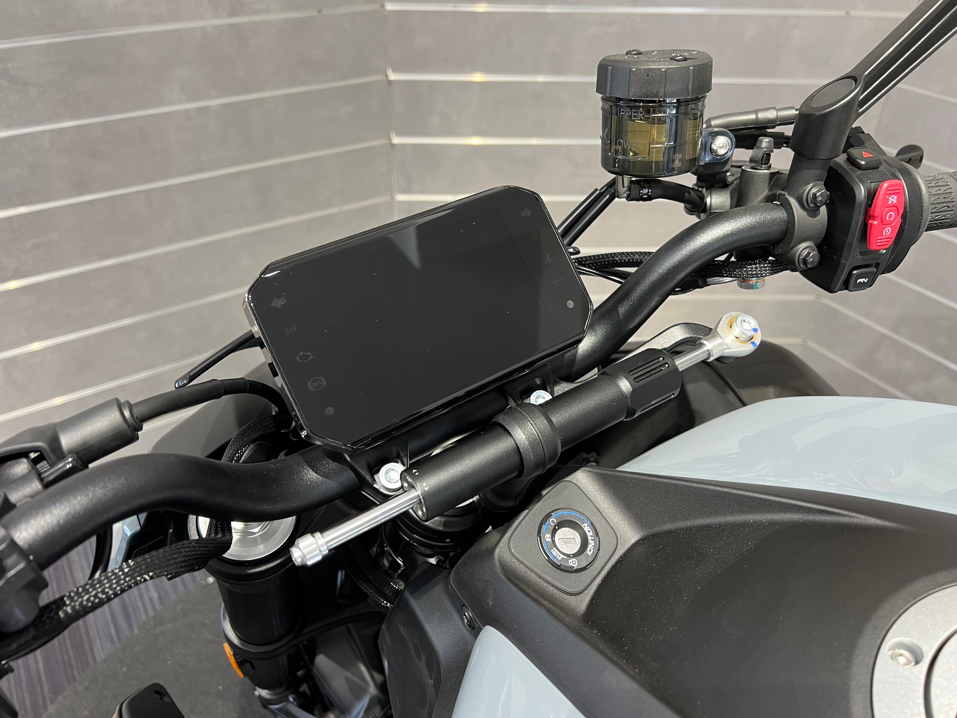 CF MOTO 675NK-image-12