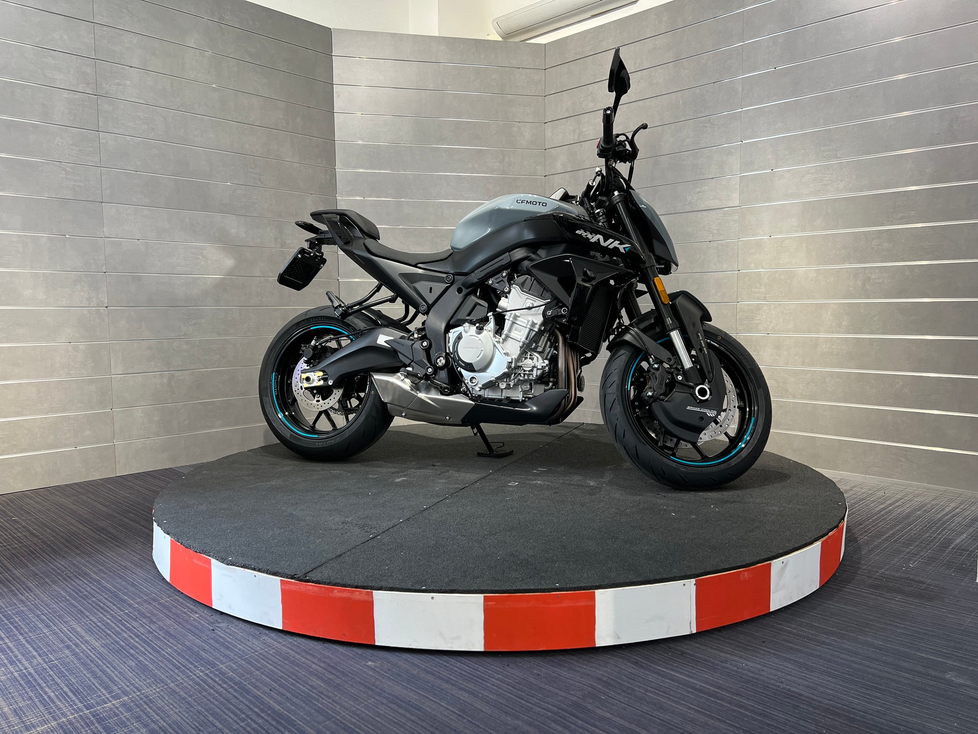 CF MOTO 675NK-image-6